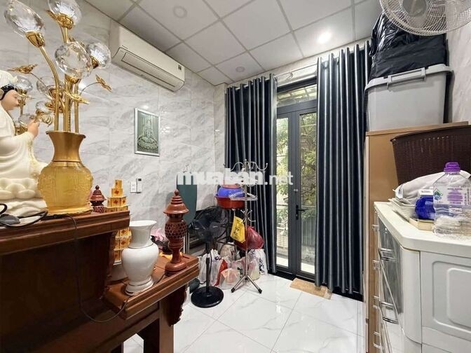 NHÀ NGANG 3M,NGUYỄN THIỆN THUẬT BÌNH THẠNH, DT 24M2, HẺM 3M, NHỈN 4 TỶ