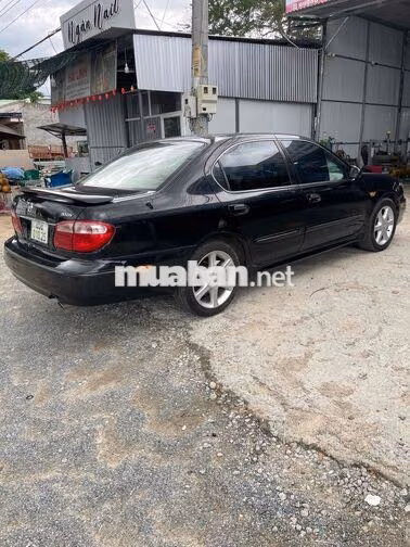 Nissan 5 chỗ màu Đen