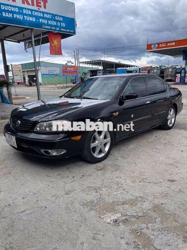 Nissan 5 chỗ màu Đen