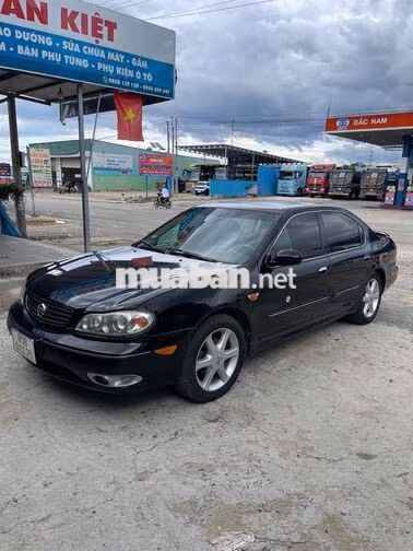 Nissan 5 chỗ màu Đen