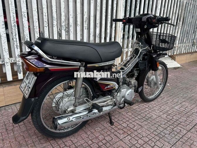 Honda Super Dream 2011 zin đẹp cục máy siêu êm ngo
