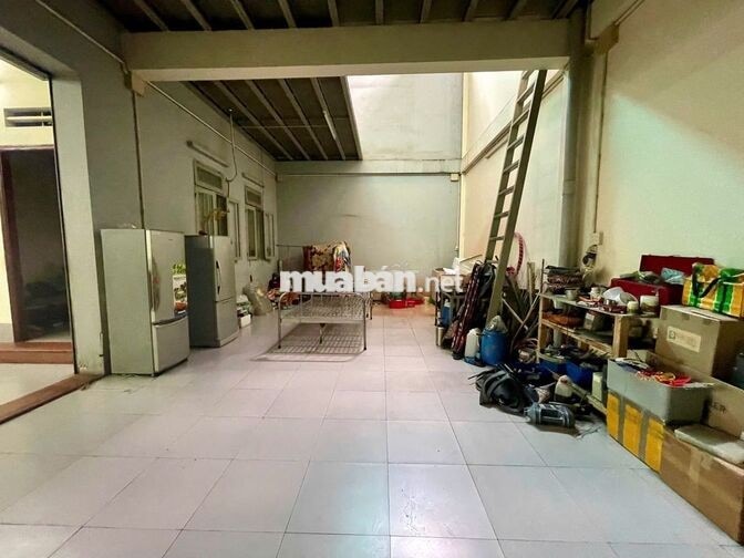 TÒA NHÀ 4 TẦNG - GẦN 800M2 - NGAY KHU HÀNH CHÍNH DĨ AN -  QUẢNG TRƯỜNG