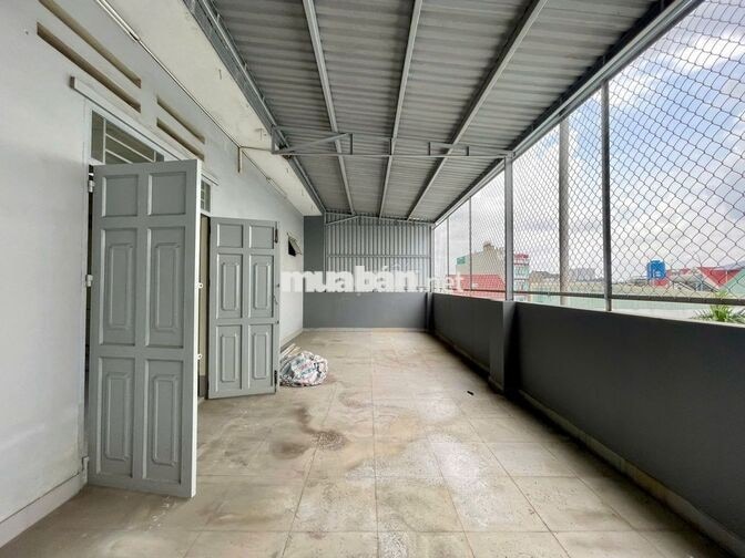 TÒA NHÀ 4 TẦNG - GẦN 800M2 - NGAY KHU HÀNH CHÍNH DĨ AN -  QUẢNG TRƯỜNG