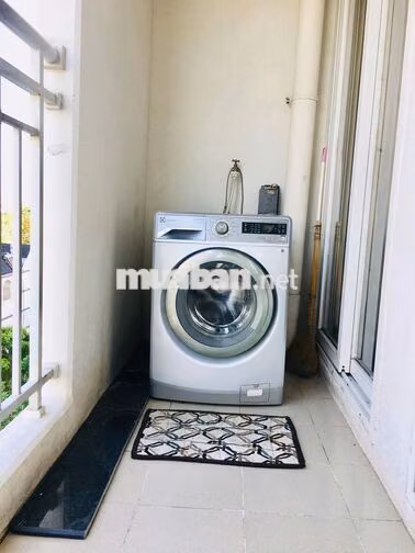 Ở ngay 3PN full nội thất 8tr tại Charm City Dĩ An