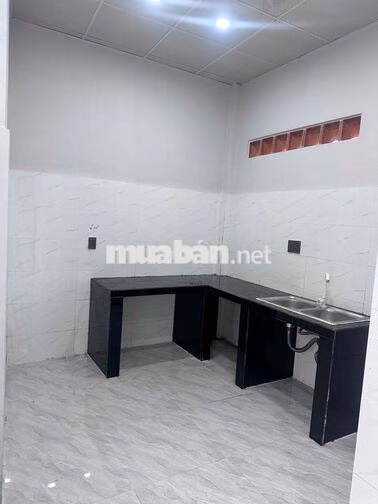 nhà mới xây cho thuê nguyên căn