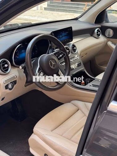 Mercedes GLC 300 4MATIC 2020 Form Mới ✅
