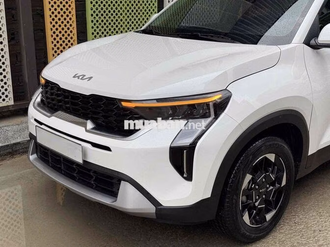 Kia Sonet Luxury 2024 Trắng/Đen 16.000km