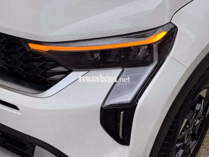 Kia Sonet Luxury 2024 Trắng/Đen 16.000km