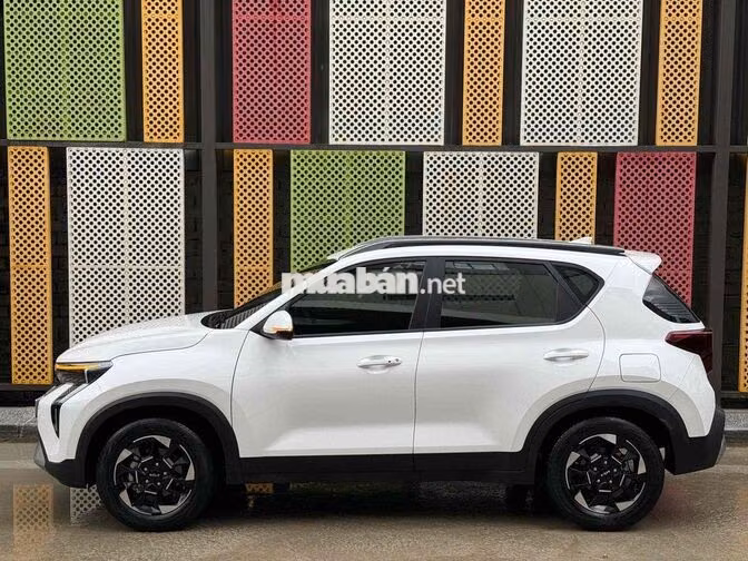 Kia Sonet Luxury 2024 Trắng/Đen 16.000km