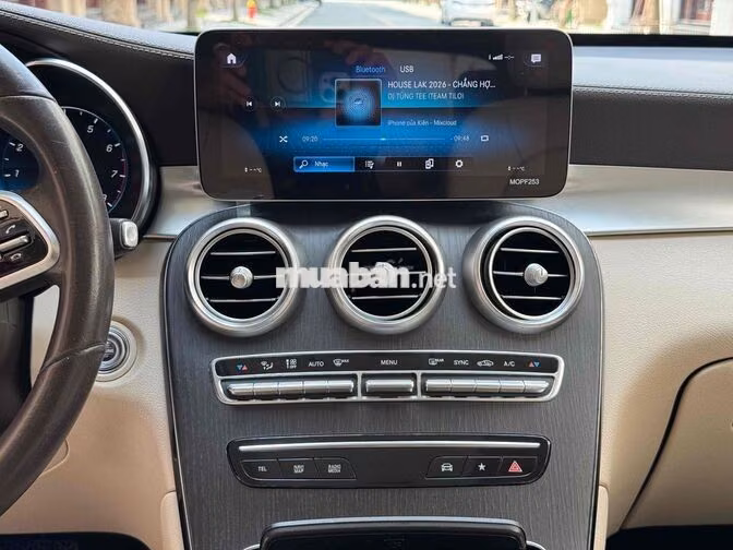 Mercedes GLC 300 4MATIC 2020 Form Mới ✅