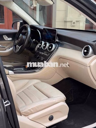 Mercedes GLC 300 4MATIC 2020 Form Mới ✅