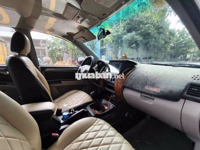 Mitsubishi Pajero Sport 2016 Số sàn Trắng