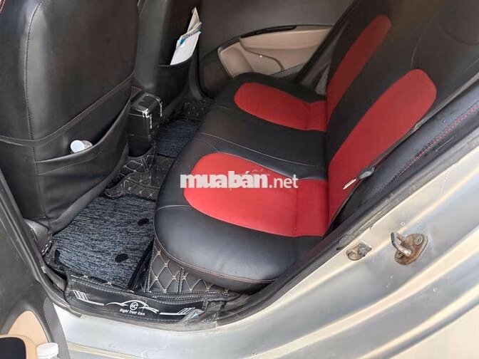Hyundai I10 2015 Bạc 5 chỗ