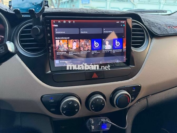 Hyundai I10 2015 Bạc 5 chỗ