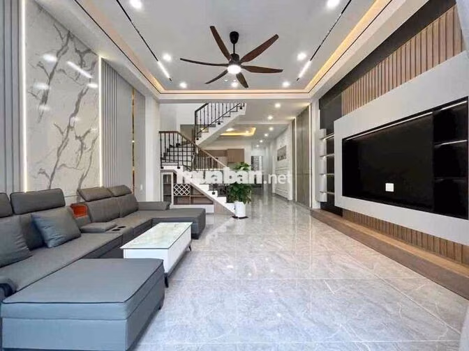 Cần tiền trả nợ ngân hàng cần bán gấp căn nhà 1 trệt 1 lầu.Hóc môn