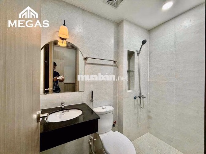 CHO THUÊ CĂN HỘ BAN CÔNG MỚI KENG - FULL NỘI THẤT MÁY GIẶT RIÊNG