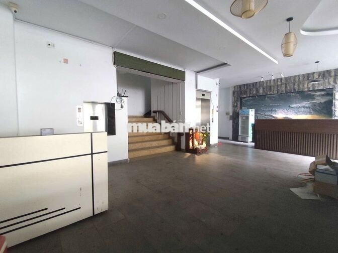 CHO THUÊ MẶT BẰNG 3 TẦNG CÓ HẦM GỬI XE MẶT TIỀN GẦN CHỢ ĐẦM GIÁ 100