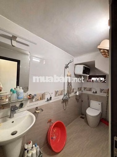 Cho thuê nhà 3PN 3WC Đường Láng, Đống Đa – 15 triệu/tháng