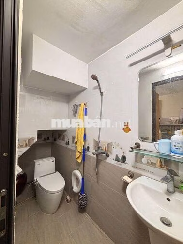 Cho thuê nhà 3PN 3WC Đường Láng, Đống Đa – 15 triệu/tháng