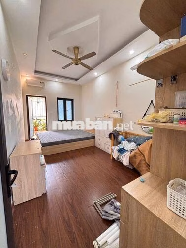 Cho thuê nhà 3PN 3WC Đường Láng, Đống Đa – 15 triệu/tháng