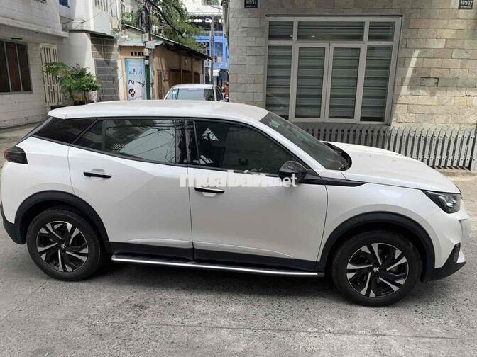 Peugeot 2008 AT 2021 Trắng 100.000 km