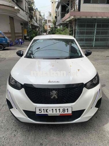 Peugeot 2008 AT 2021 Trắng 100.000 km