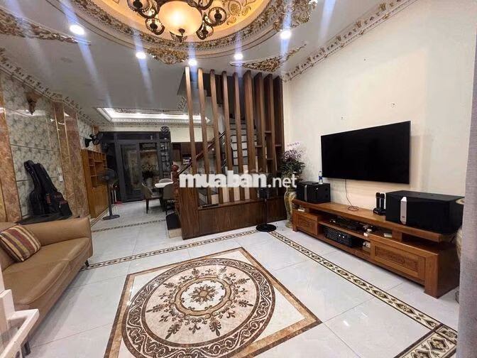 NHÀ CHO THUÊ 1056 HUỲNH TẤN PHÁT