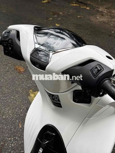 Honda SH 125i 2025 Trắng đẹp leng keng