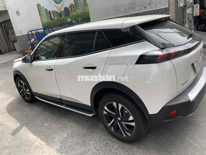 Peugeot 2008 AT 2021 Trắng 100.000 km