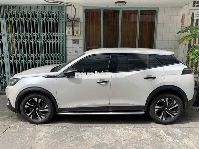 Peugeot 2008 AT 2021 Trắng 100.000 km