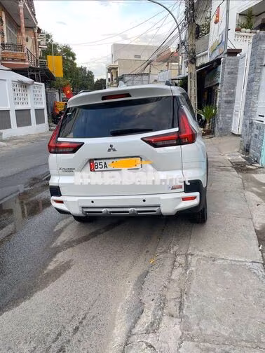 Mitsubishi Xpander Cross 2023 Trắng 14.000km