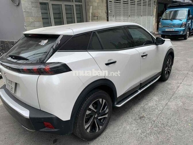 Peugeot 2008 AT 2021 Trắng 100.000 km