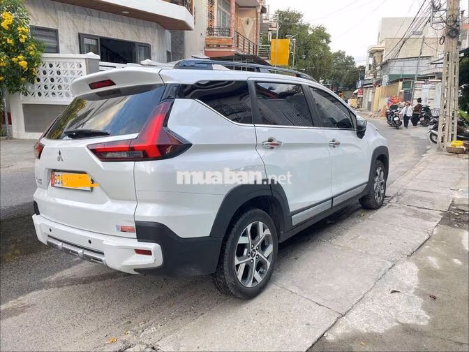Mitsubishi Xpander Cross 2023 Trắng 14.000km