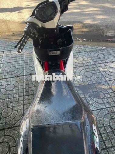 Yamaha Exciter Trắng Đỏ Đen