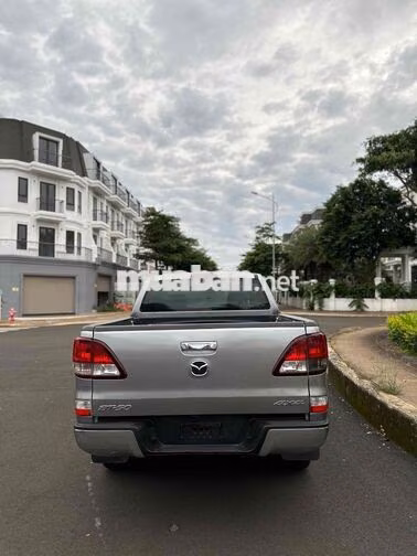 Mazda BT-50 2016 2 cầu 4x4 Số sàn Xám