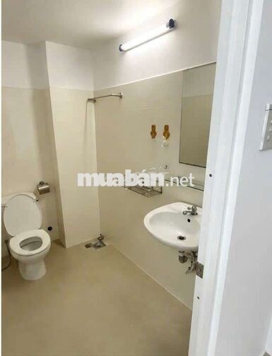Chính chủ Cho Thuê Nhà 4x10m 1 Trệt 2 Lầu P.10 Tân Bình