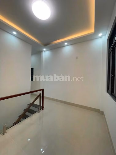 Bán rẻ lại căn nhà còn mới cuối Phan Văn Hớn Hóc Môn 435 Triệu 