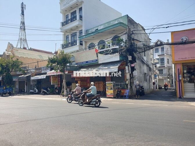 Cho thuê căn góc 2 mặt tiền đường Nguyễn An Ninh, Vũng Tàu