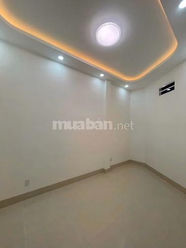 Bán rẻ lại căn nhà còn mới cuối Phan Văn Hớn Hóc Môn 435 Triệu 