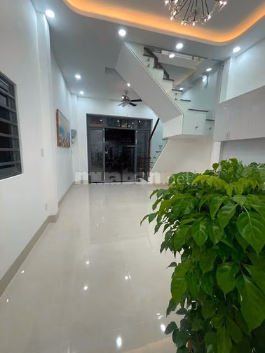 Bán rẻ lại căn nhà còn mới cuối Phan Văn Hớn Hóc Môn 435 Triệu 