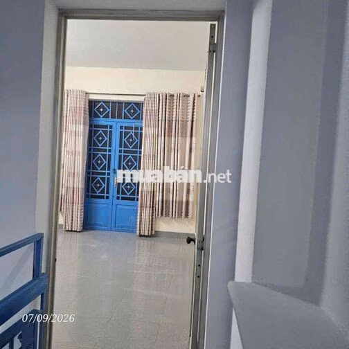Cho thuê nhà nguyên căn 1 trệt 1 lầu đúc MỚI SỬA SANG