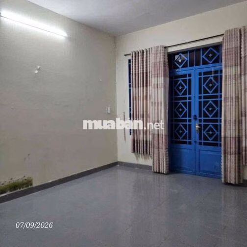 Cho thuê nhà nguyên căn 1 trệt 1 lầu đúc MỚI SỬA SANG
