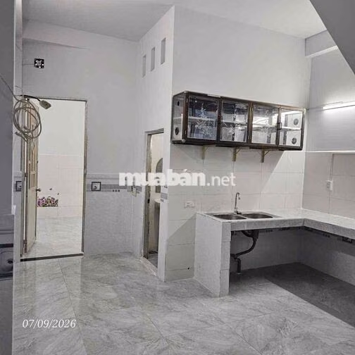 Cho thuê nhà nguyên căn 1 trệt 1 lầu đúc MỚI SỬA SANG