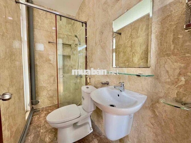 Bên Mình Trống 1p Ở 39 Nguyễn Trãi Q.1 Giá 5tr Ful NT Ở Ngay Ạ Tự Do