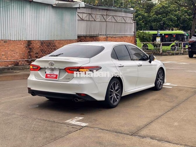 Toyota Camry 2.5Q 2022 Trắng Ghế da