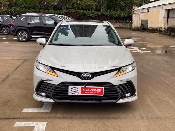 Toyota Camry 2.5Q 2022 Trắng Ghế da