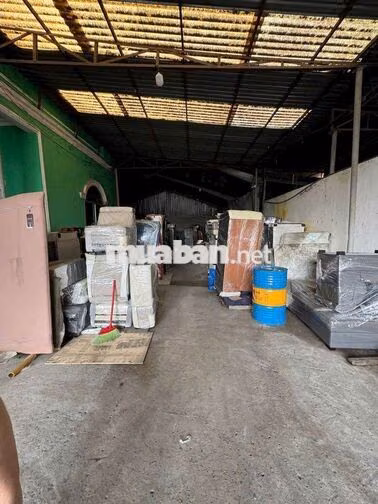 Xưởng Dĩ An gần Sài Gòn 1100m 30tr Đường Cont