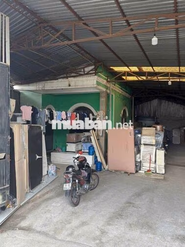 Xưởng Dĩ An gần Sài Gòn 1100m 30tr Đường Cont