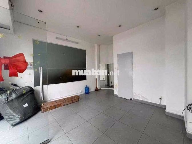 MẶT BẰNG GIÁ TOT ĐỐI DIỆN VINCOM Q7, LÀM NAILS, SHOWROOM, VP COFFEE