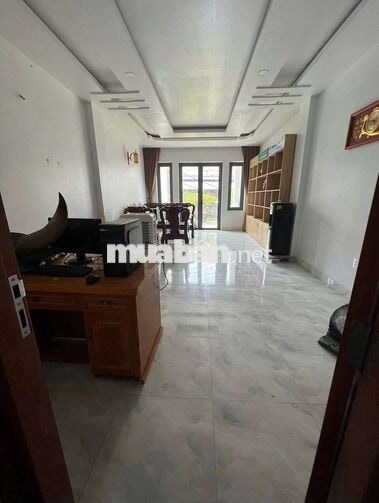 NGỢP BANK, Nhà mặt tiền, 15 phòng cho thuê dòng tiền 45tr/tháng, 9,2Tỷ